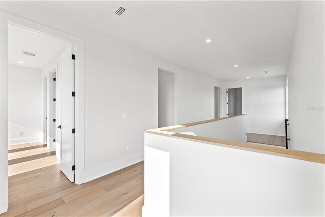 Building Photo - 531 Danube Ave