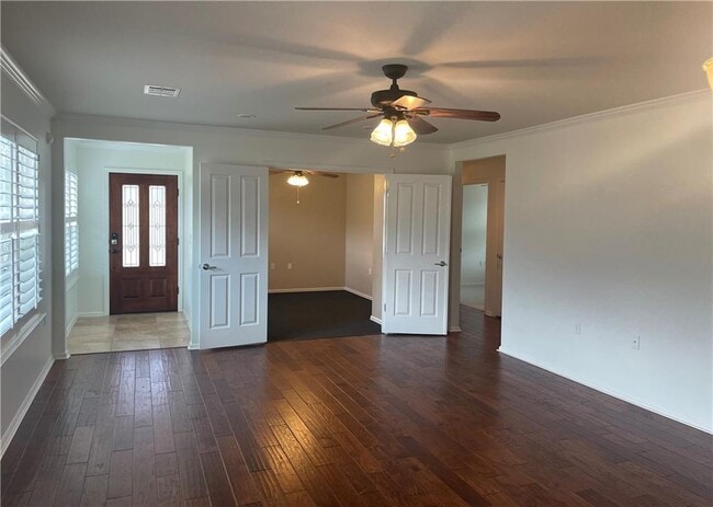 Building Photo - 112 Garner Cove