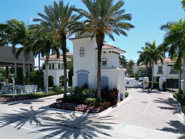 Building Photo - 3028 Waterside Cir