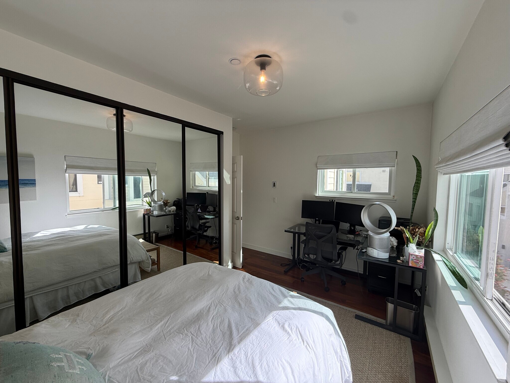 Guest Bedroom/Office - 2185 Bush St
