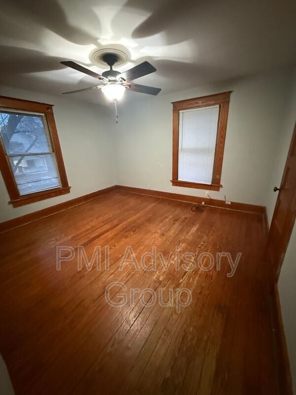 Building Photo - 1323 SW Garfield Ave