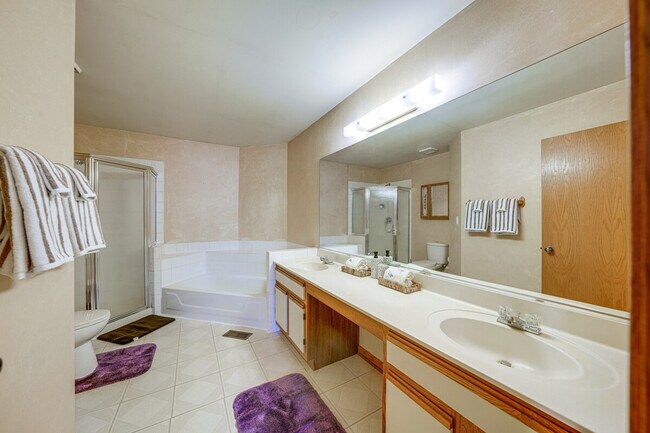 Building Photo - 2182 Camden Ln