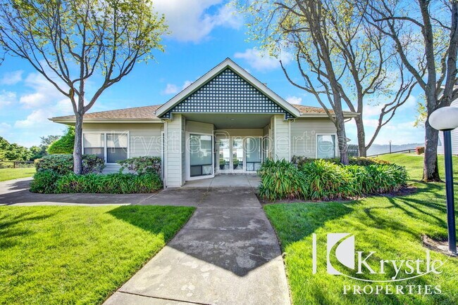 Building Photo - 1201 Glen Cove Pkwy