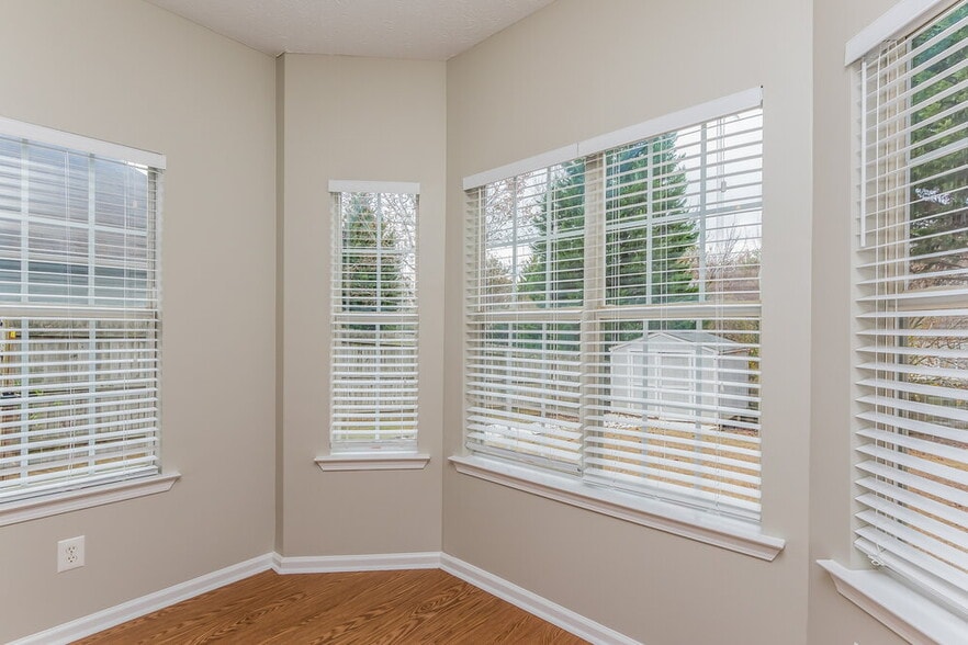 Building Photo - 3516 Daventry Ln