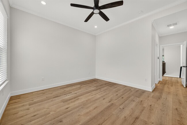 Building Photo - 808 Fortune St
