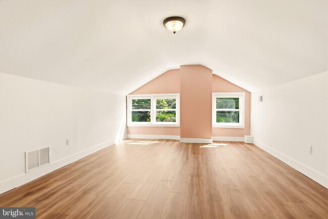 Building Photo - 838 Washington Ln