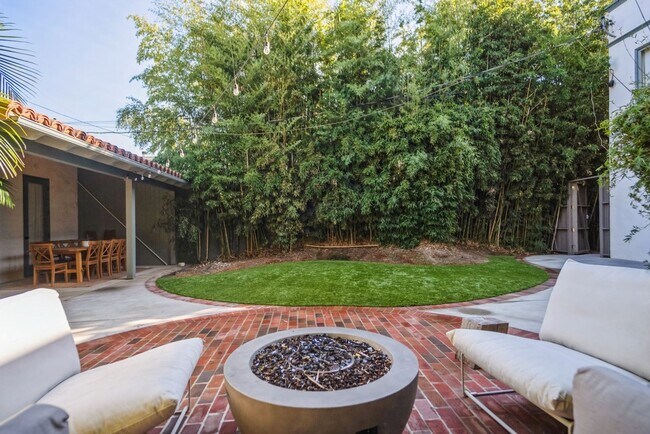 Building Photo - Charming Apartment in Venice