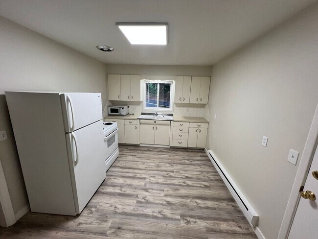 Building Photo - Johnson Duplex Apartments