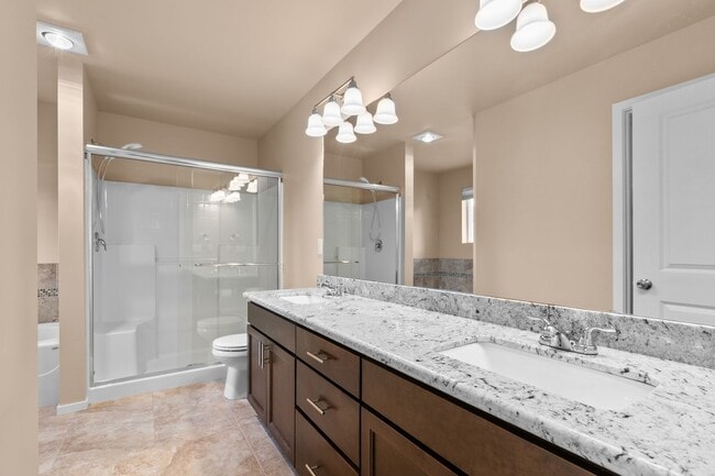 Building Photo - 4Bd/3.5Ba Mountlake Terrace Townhouse