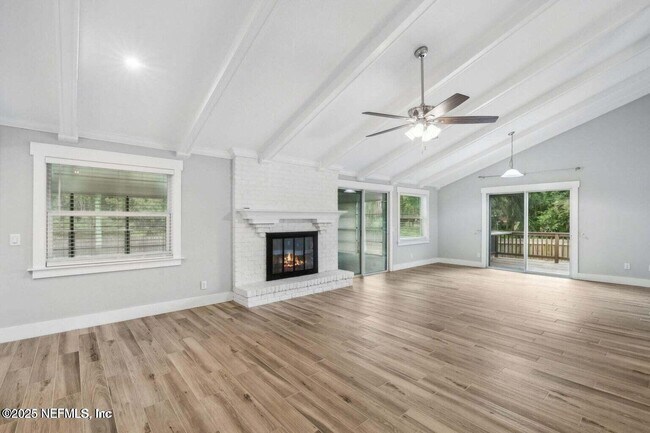 Building Photo - 5609 Hyde Park Cir