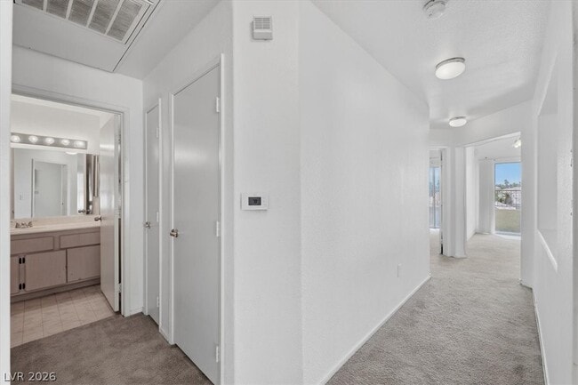 Building Photo - 1881 W Alexander Rd