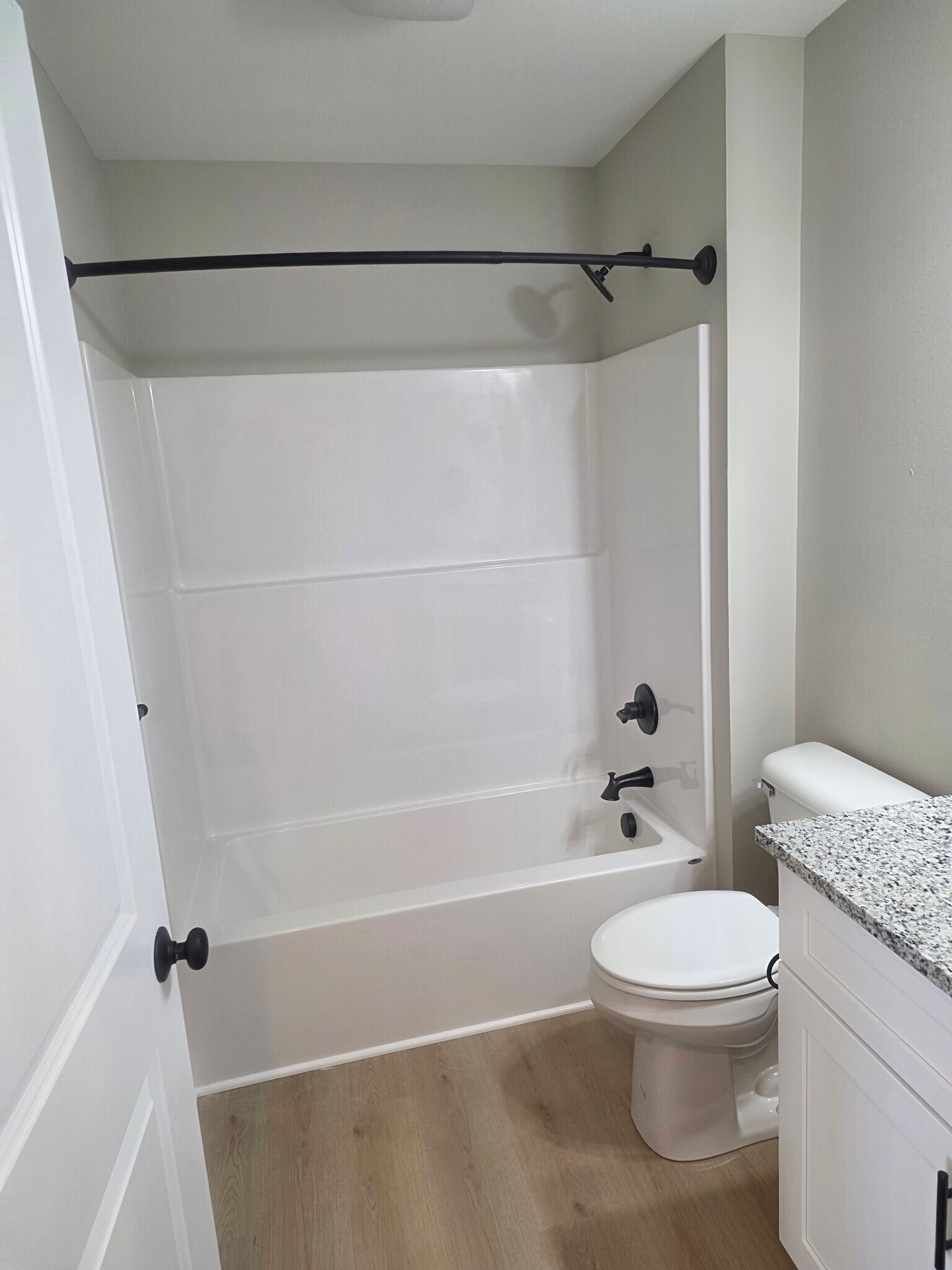 Building Photo - 9425 Newbury Ln