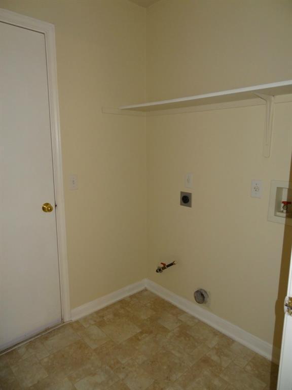 Building Photo - 21000 Godolophin Ct