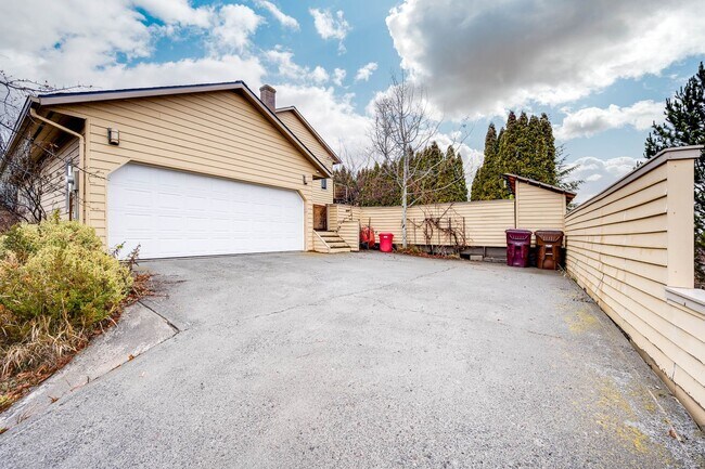 Building Photo - Spacious Luxury Living with Dual Master Suites & Private Outdoor Retreat