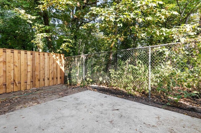 Building Photo - 17462 SE 82nd Dr