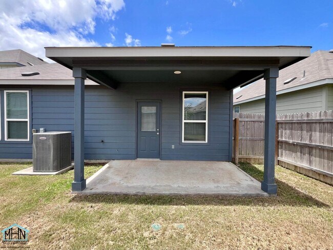 Building Photo - Welcome Home to Your Dream Oasis! A Beautiful 3-Bedroom 2-bath Home in Desirable Seguin!