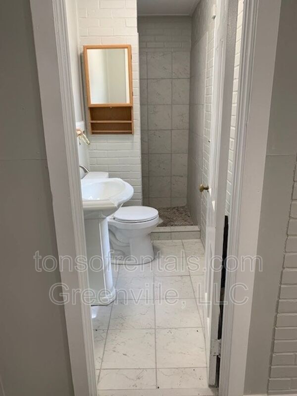 Building Photo - 8861 Warren H Abernathy Hwy