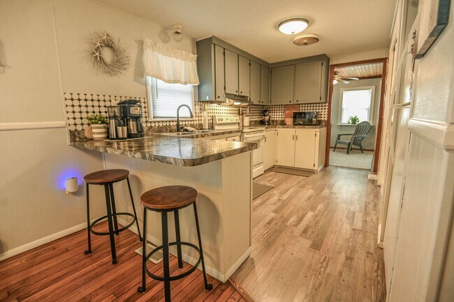 Building Photo - 1522 Sappington Dr