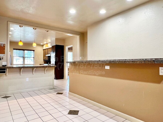 Building Photo - 401 Cheyenne Blvd