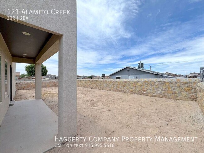Building Photo - 121 Alamito Creek Ave