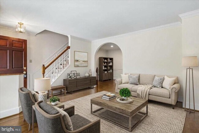 Building Photo - 5834 Waterdale Ct