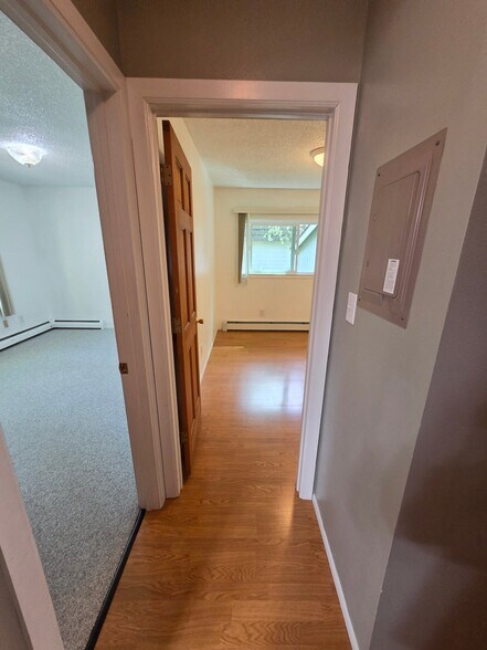 Building Photo - 5631 Renee Cir