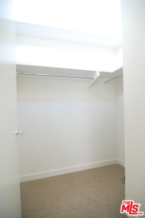 Building Photo - 940 E 2nd St