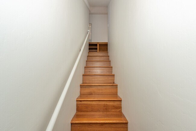 Building Photo - Iconic A-Frame Encinitas 4 Bed + Studio Sp...