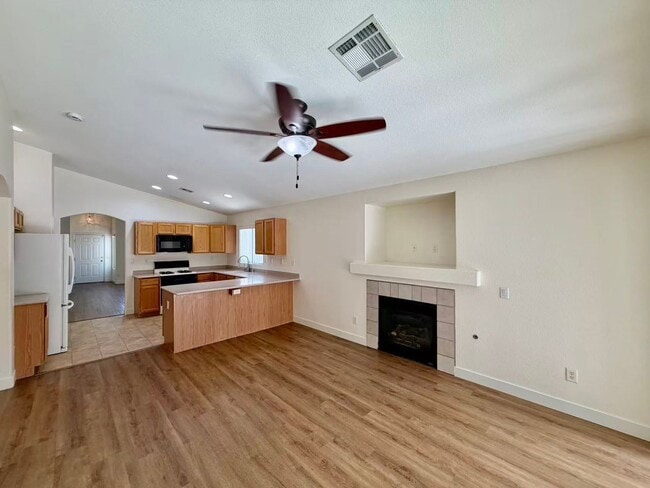Building Photo - 11061 Cusumano Ct
