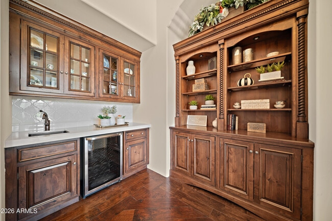 Building Photo - 9290 E Thompson Peak Pkwy