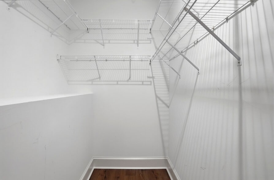 Building Photo - 1117 Park West Dr