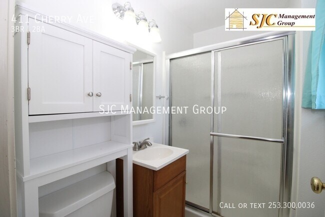 Building Photo - 411 Cherry Ave