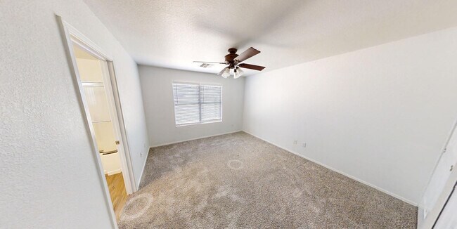 Building Photo - 3643 E Constitution Dr