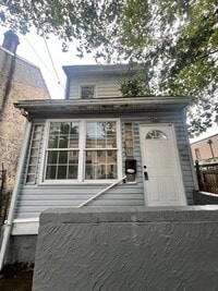 Building Photo - Great fully renewed property