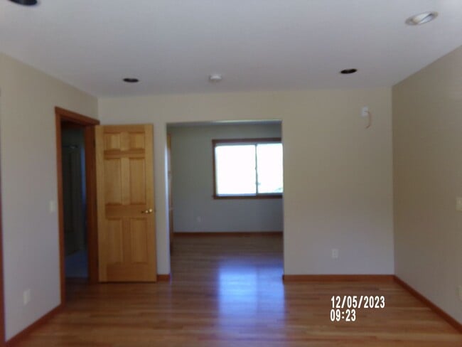 Building Photo - 3bd 2baHome Located in Montesano