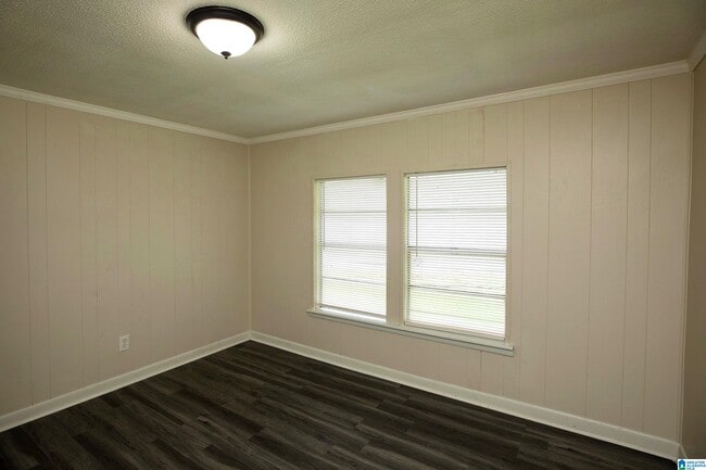 Building Photo - 1133 7th Ave