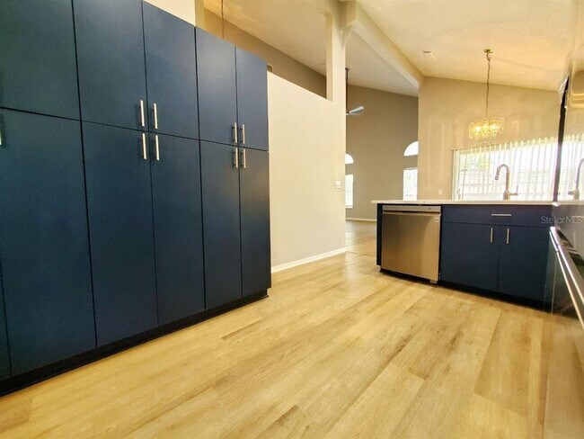 Building Photo - 2331 Rothenfeld Ct