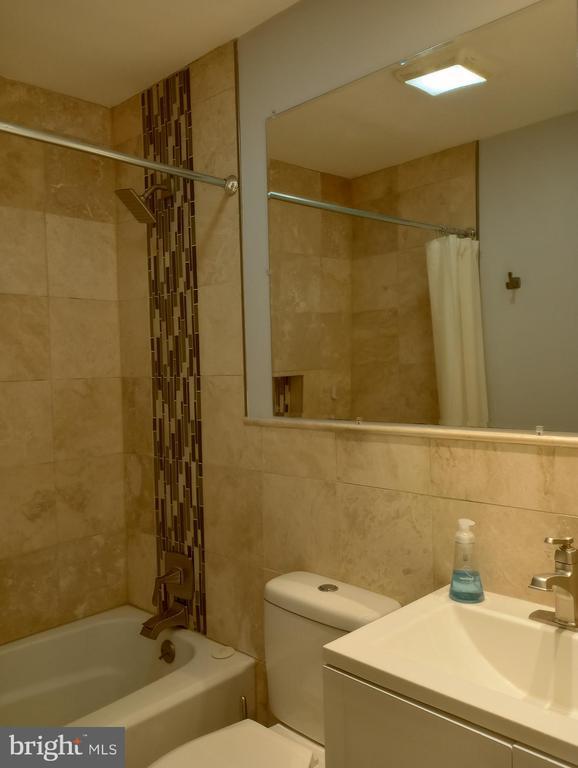 Building Photo - 276 Paxinos Dr