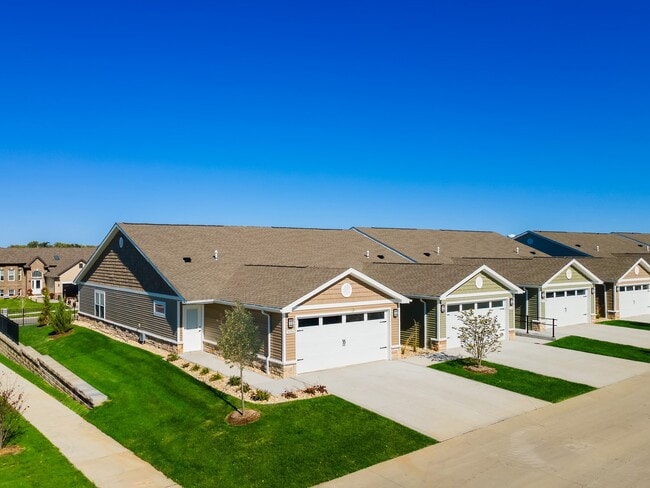 Building Photo - Redwood Merrillville