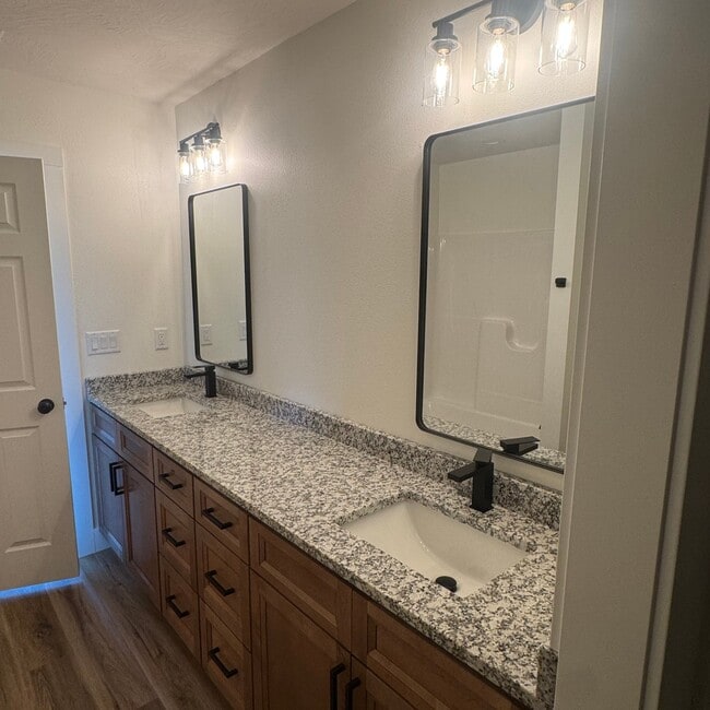 Building Photo - 238 Briar Ridge Dr