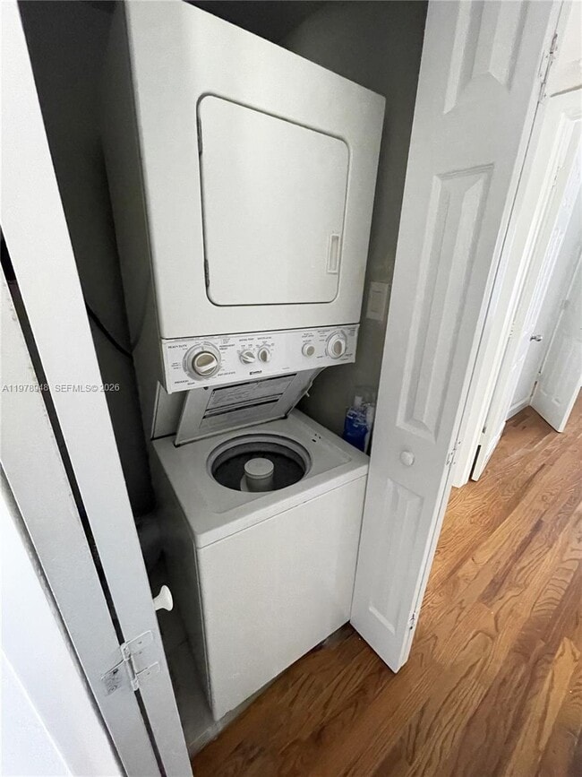 Building Photo - 8345 Byron Ave