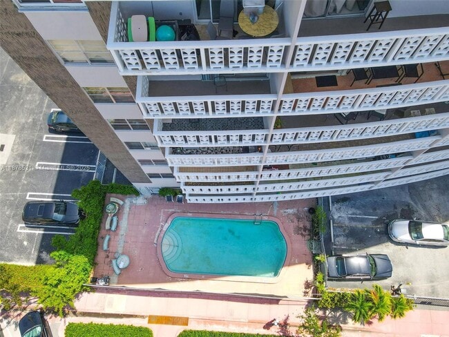 Building Photo - 4141 Nautilus Dr