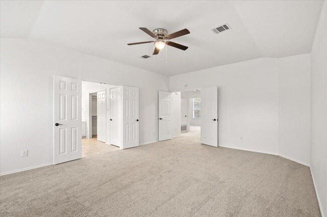 Building Photo - 15423 Quinley Dr