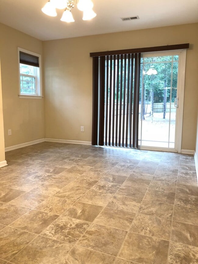 Building Photo - Super Sugarberry