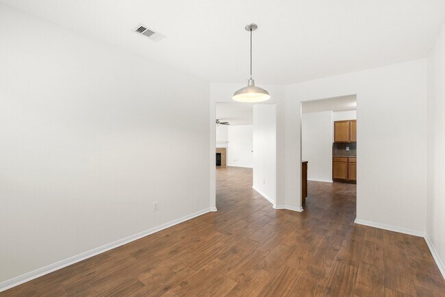 Building Photo - 4818 Fair Oak Dale Ln