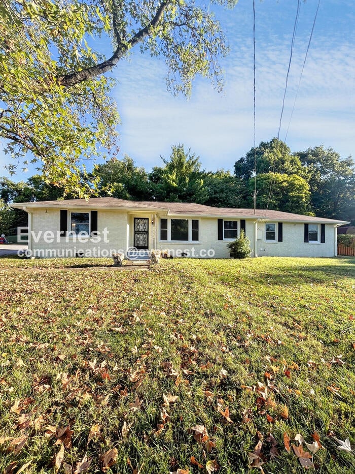 Building Photo - 818 W Old Hickory Blvd