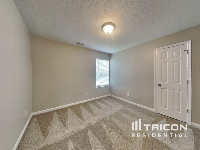Building Photo - 1420 Shelnutt Ct