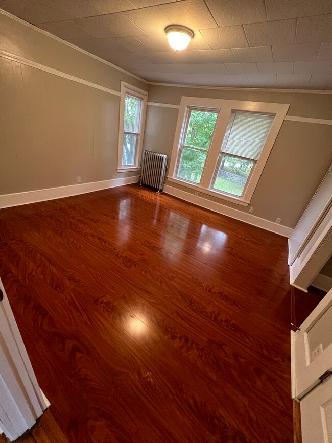 Building Photo - 6 Pleasant View St