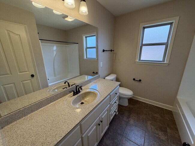 Building Photo - 1417 Puritan Dr