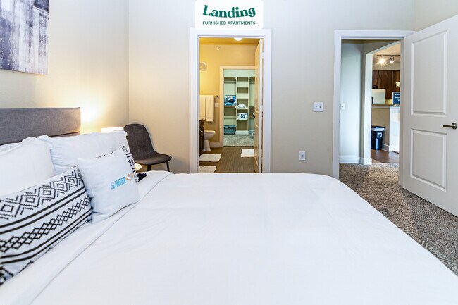 Building Photo - 7373 Valley View Ln